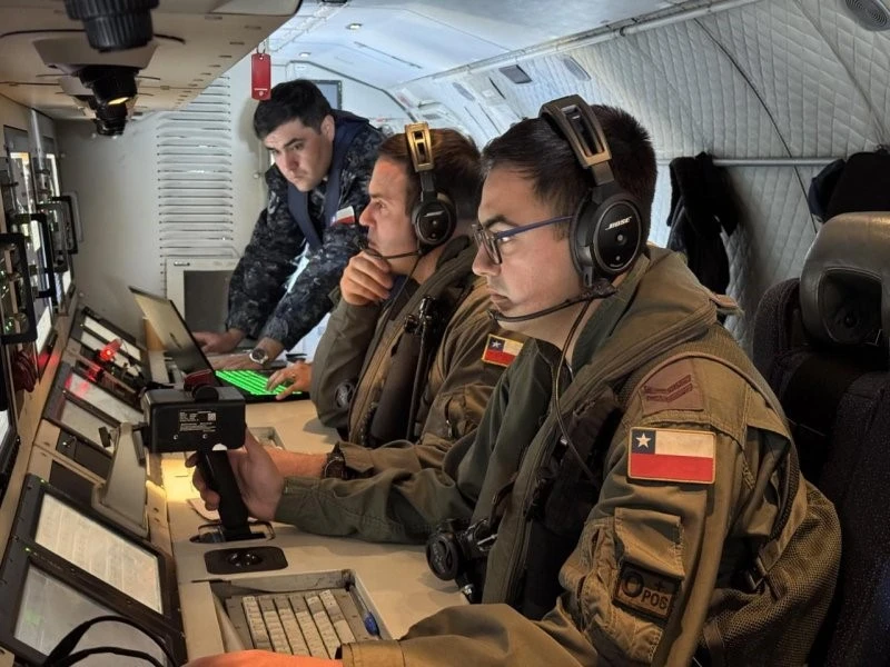 Interior del avi�n de exploraci�n aeromar�tima Airbus C-295 de la Armada de Chile durante la fiscalizaci�n pesquera